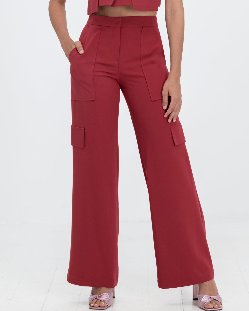 Trousers 15-5794 in Rojo Vino, front close-up