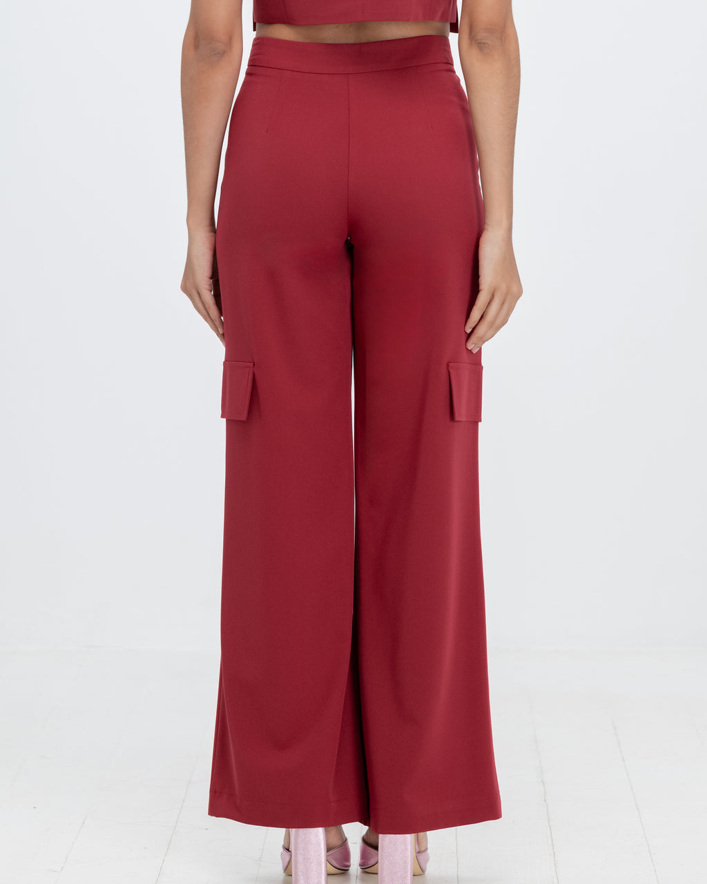 Trousers 15-5794 in Rojo Vino, back close-up