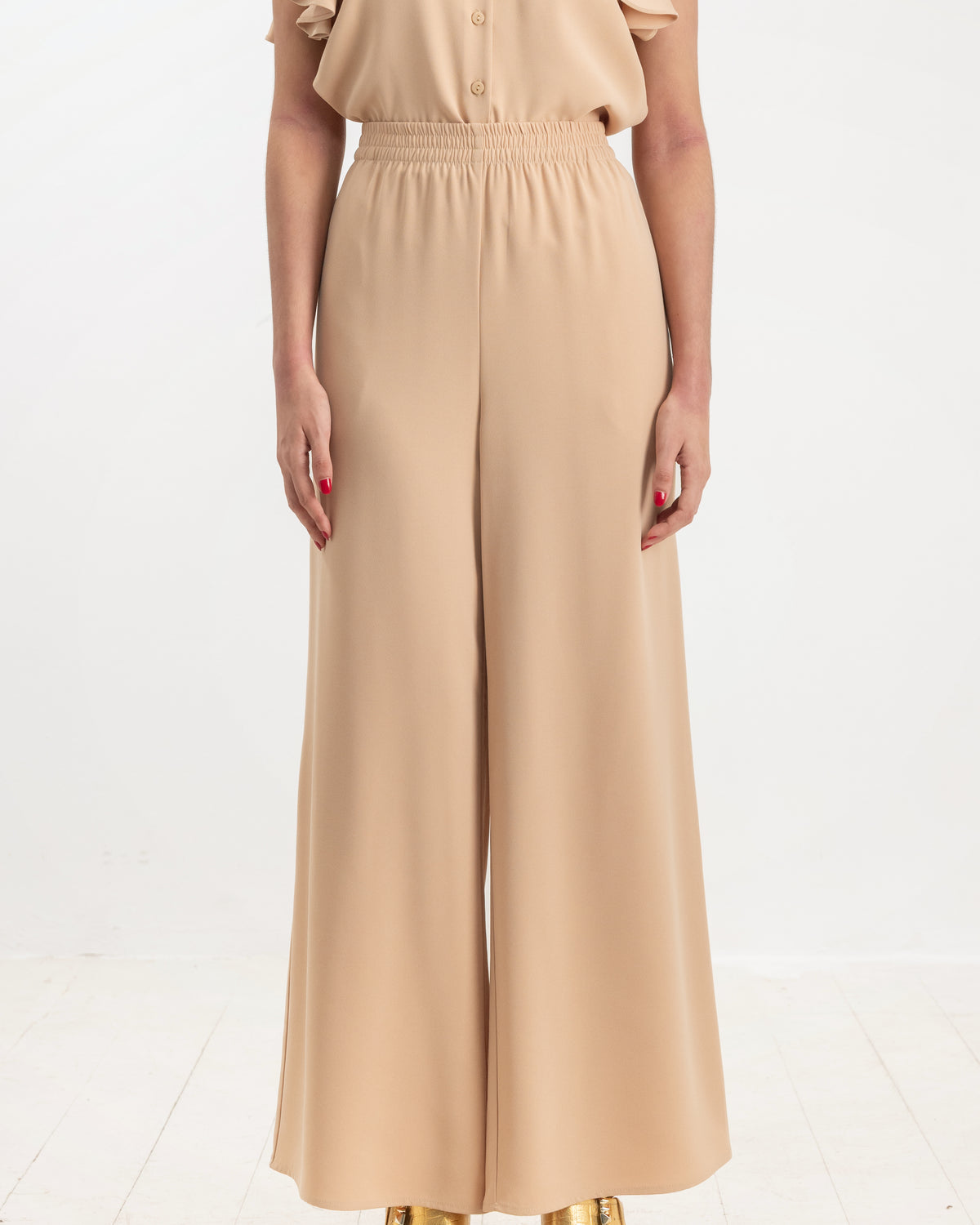 Trousers 15-5672 in Khaki, detail